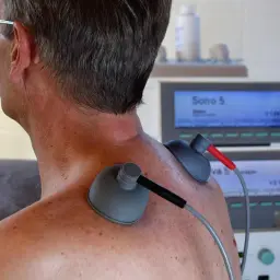 Rehabilitacja ultradźwięki na czym polega i jak przynosi ulgę w bólu