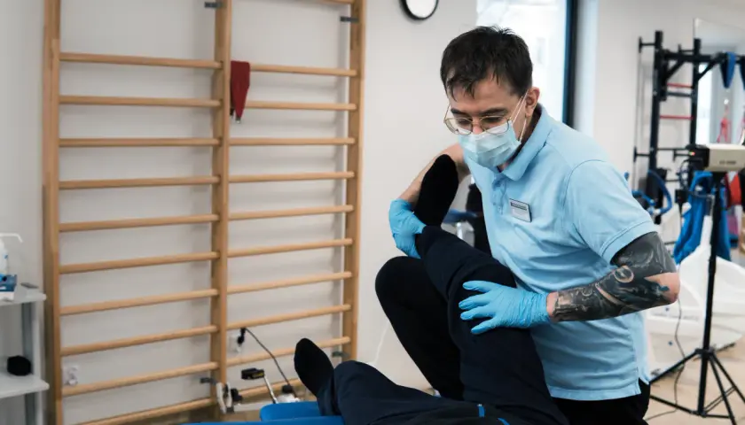 Kiedy rehabilitacja po artroskopii kolana? Kluczowe informacje i etapy