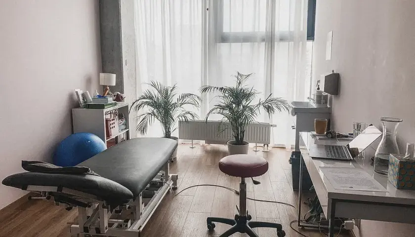Kiedy do fizjoterapeuty uroginekologicznego po porodzie, aby uniknąć problemów?